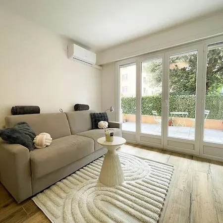 Les Primeveres Apartment *